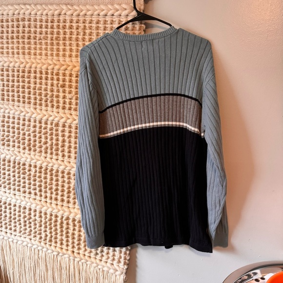 Sweater - Picture 2 of 3